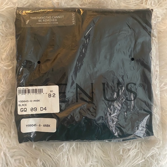 Off-Shoulder Dress (black) - Picture 6 of 6